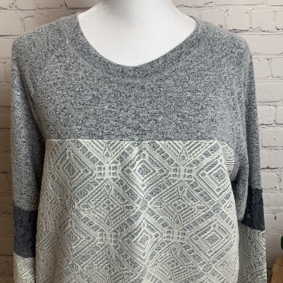 Knox Rose Lace Raglan Pullover - Picture 3 of 14